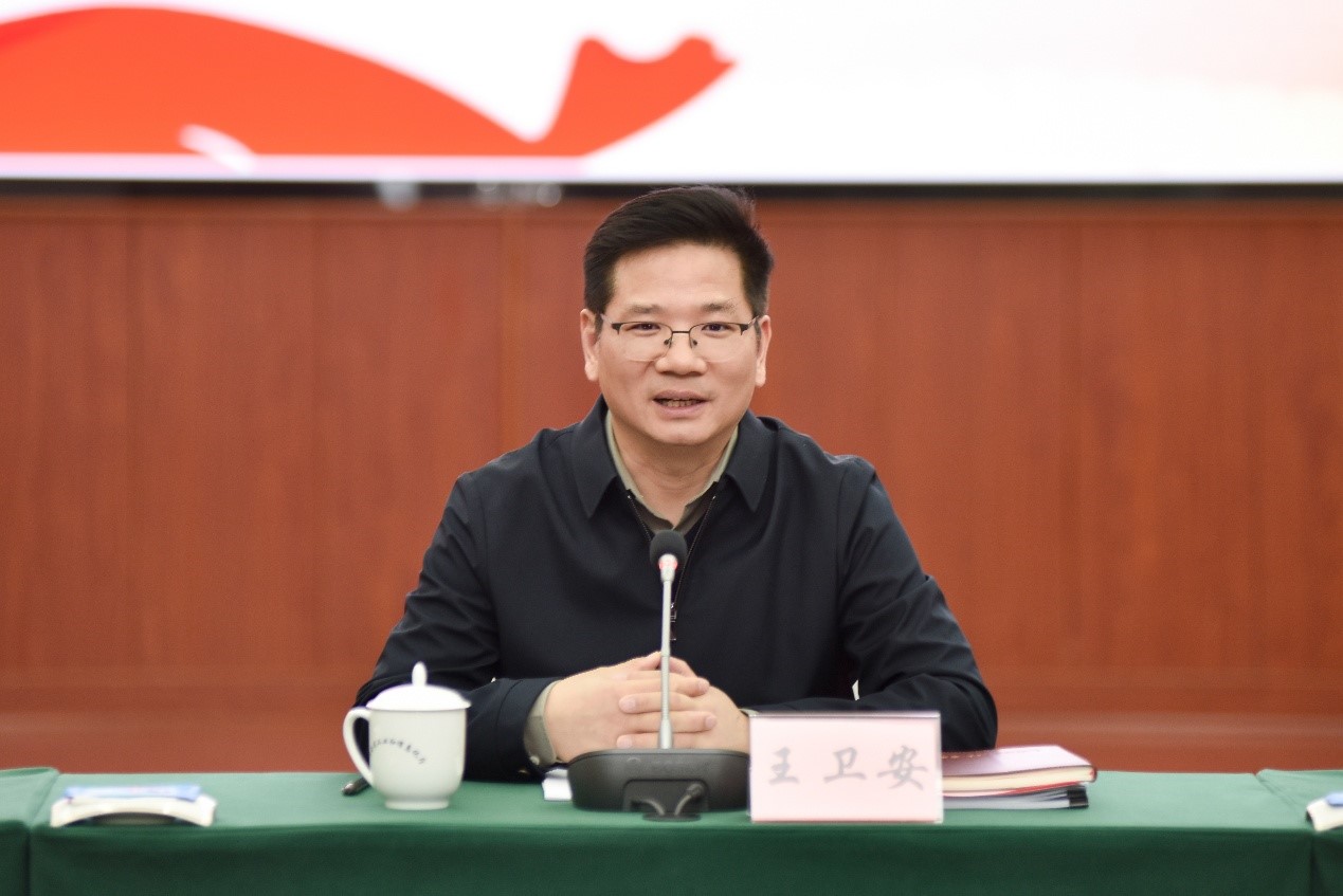 省工信厅召开科级干部座谈会